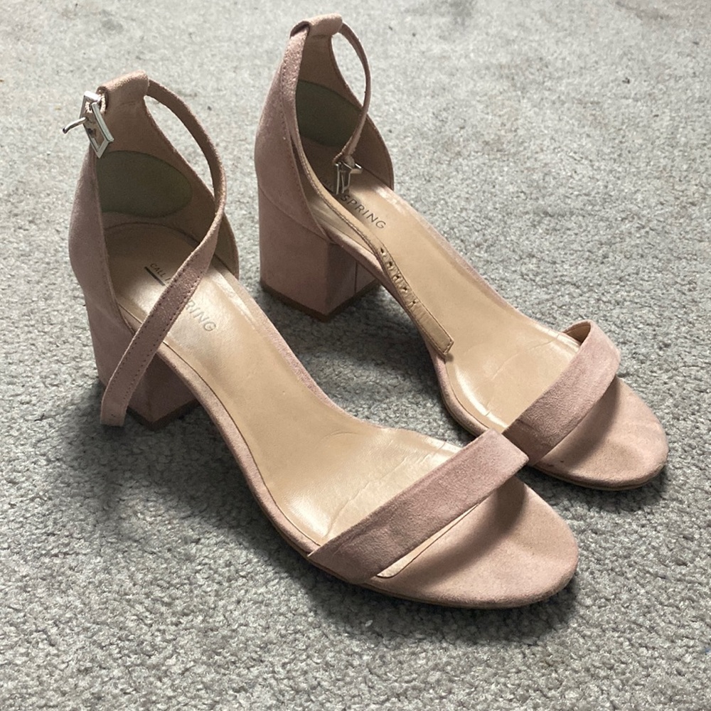Kitten heels